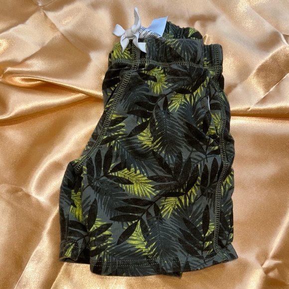 Boys Plant Shorts - Picture 3 of 3